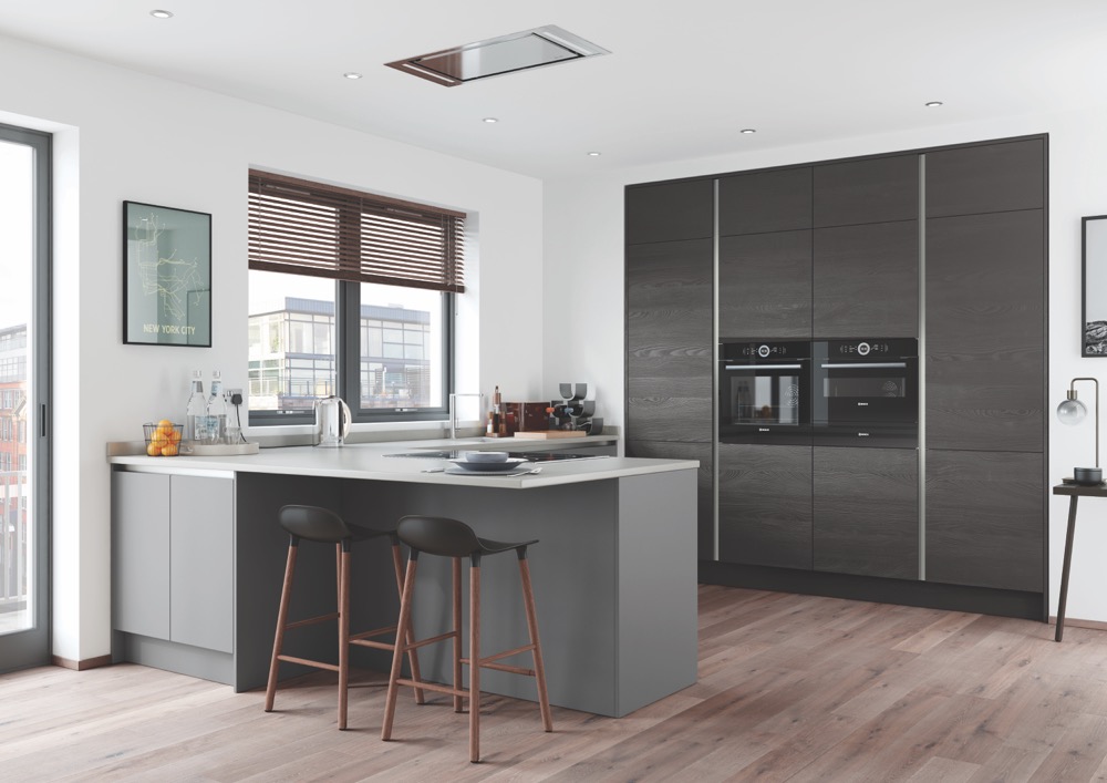 Zola Soft-Matte in Dust Grey and Tavola Hacienda Black by Uform