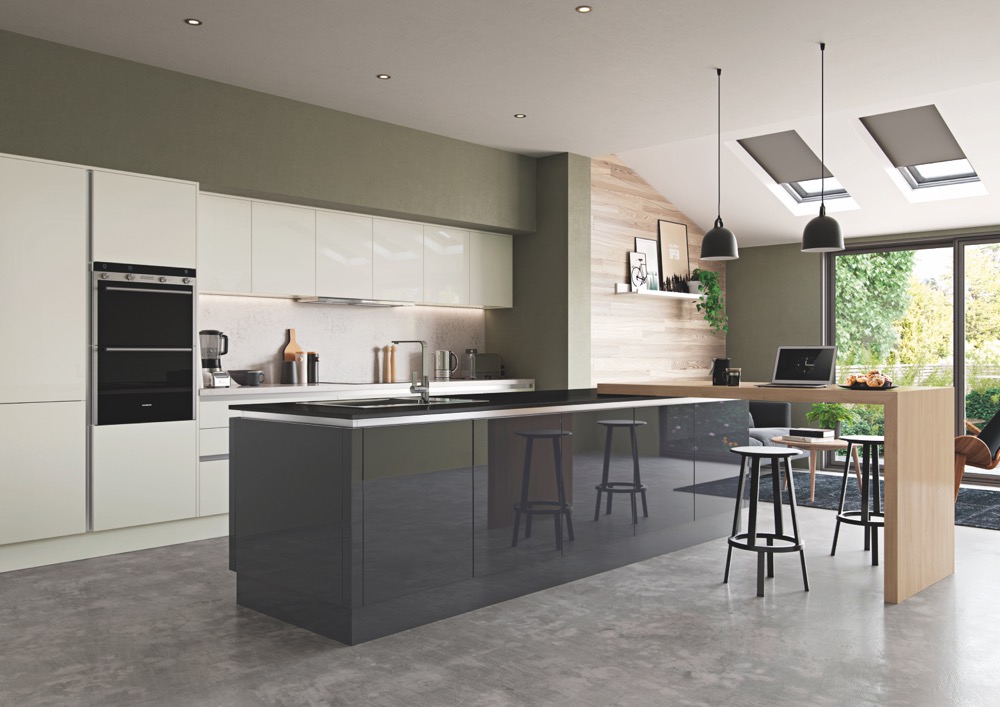 Zola Gloss in Porcelain and Graphite by Uform